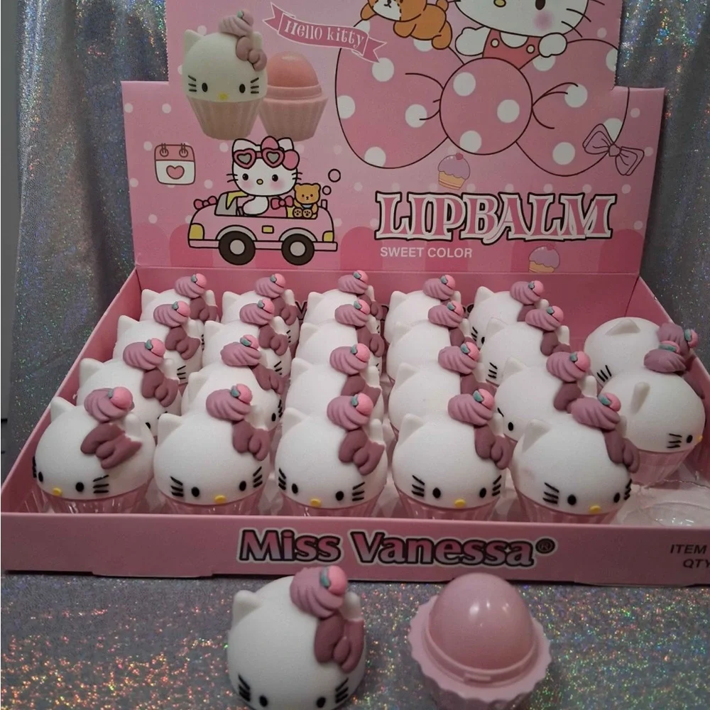 Hello Kitty Lip Balm Set - Picture 2 of 3